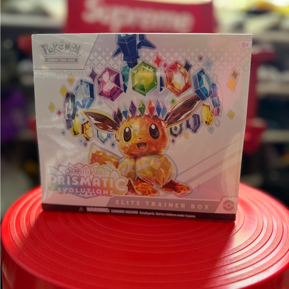 Pokémon TCG Scarlet & Violet Prismatic Evolutions Elite Trainer Box - Eevee